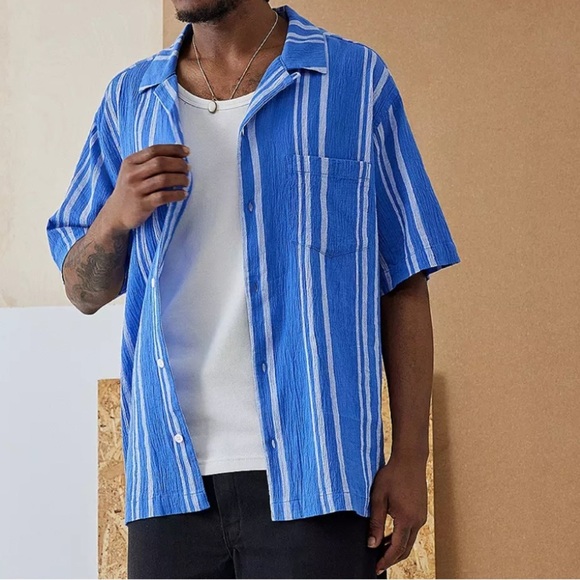 UO Standard Cloth Liam Stripe Crinkle Shirt XL Blue Casual Cotton Striped - Picture 2 of 11